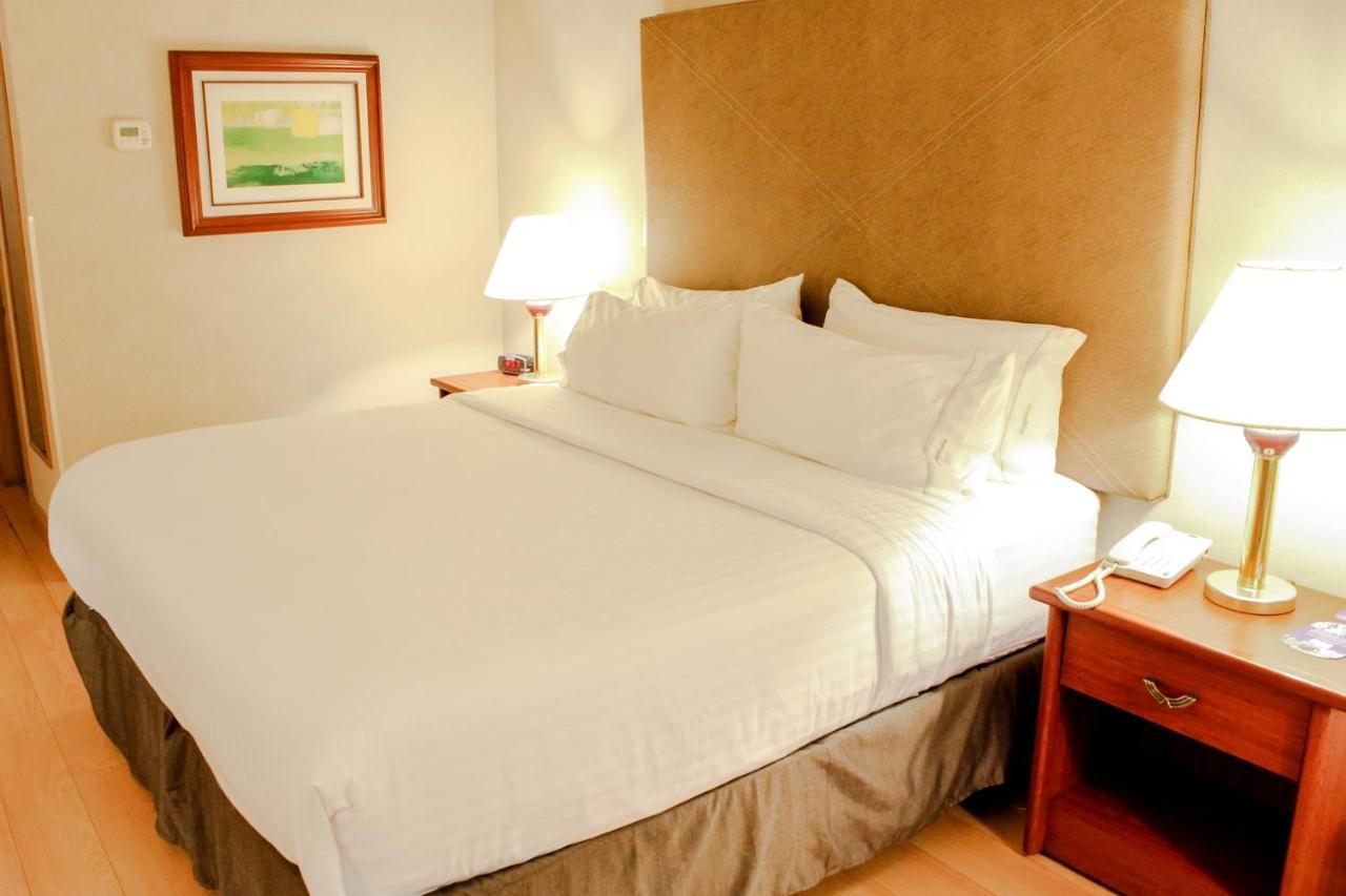 Holiday Inn Express Chihuahua, An Ihg Hotel מראה חיצוני תמונה